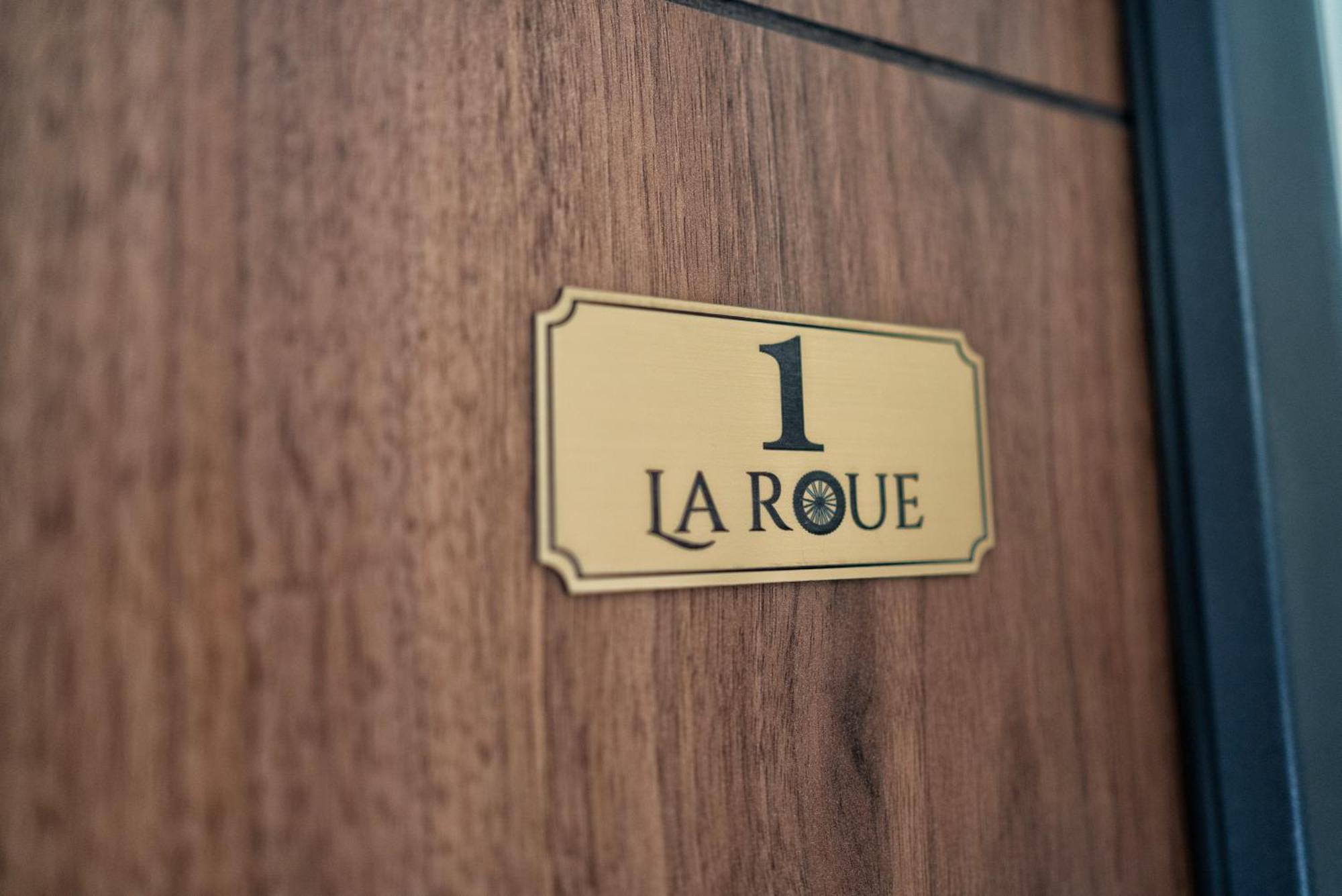 La Roue Hotel Vrsac Exterior foto